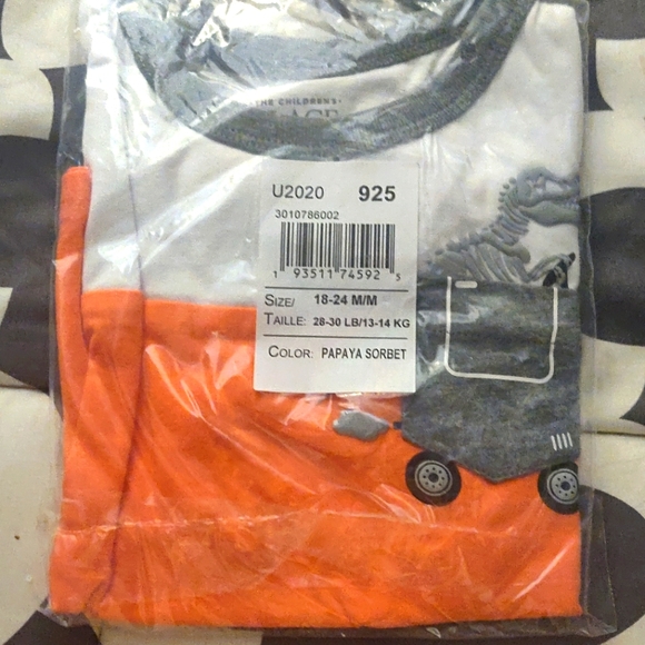 18-24 months NWT shorts and t-shirt matching set - Picture 1 of 2